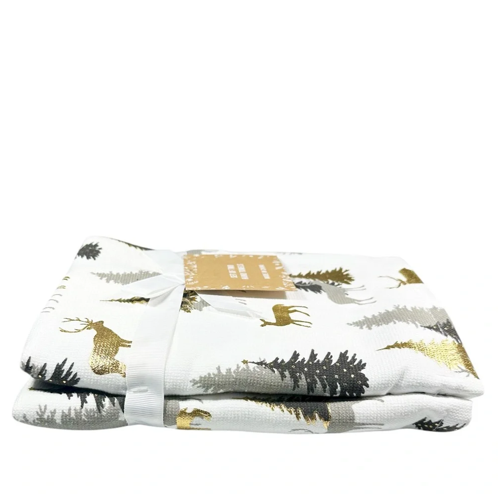 New Artic Holiday CHRISTMAS SCENE Set of 2 Hand Towels